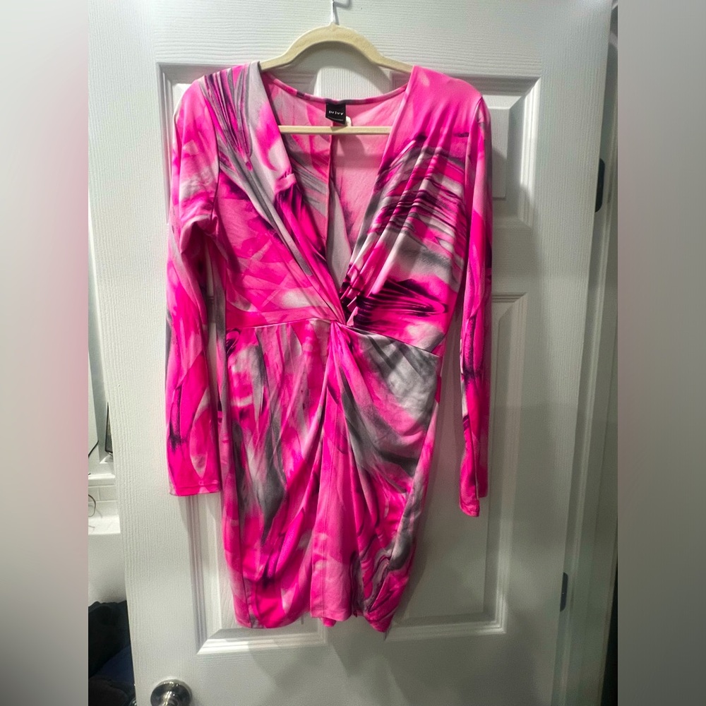Privy-Pink & Gray Abstract Print Twist Front Long Sleeve Dress